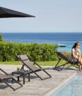 Chaise de plage pliante en aluminium anthracite et toile grise Alexa – Image 4