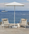 Chaise de plage pliante en aluminium blanc et toile sable Alexa