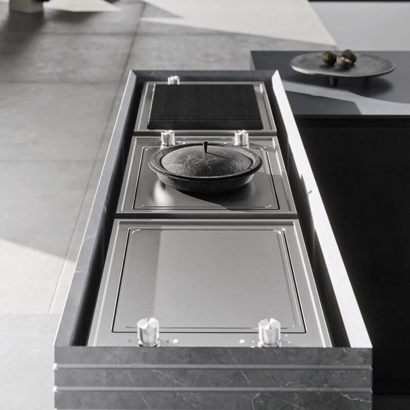 Cuisine extérieure Modulnova Project N°2 en pierre Graphite Raw, céramique et bois