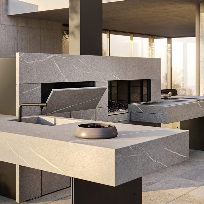 Cuisine extérieure Modulnova Project N°6 en pierre Piasentina flammée