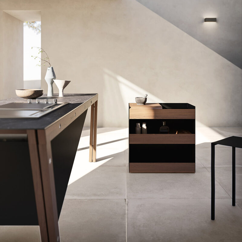 Cuisine extérieure Modulnova Project N°7 en bois et céramique noire