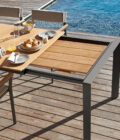 Table à rallonges en aluminium anthracite et plateau teck Alexa L.160-220 x 96 cm – Image 2